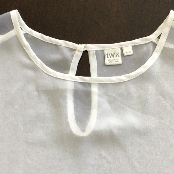 NWOT sheer blouse - Picture 4 of 5